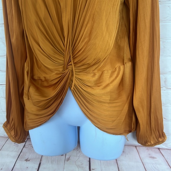 GRACE + KARMA satin yellow ruched detailing blouse size small - Picture 5 of 7